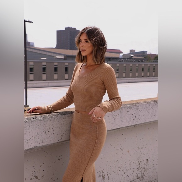 Brown Midi Sweater Skirt & Long Sleeve Sweater Top Set - Retail $100 - Like New - Picture 7 of 14